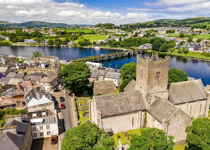 Lakeside Homes - Type A By Trident Homes בית נופש *